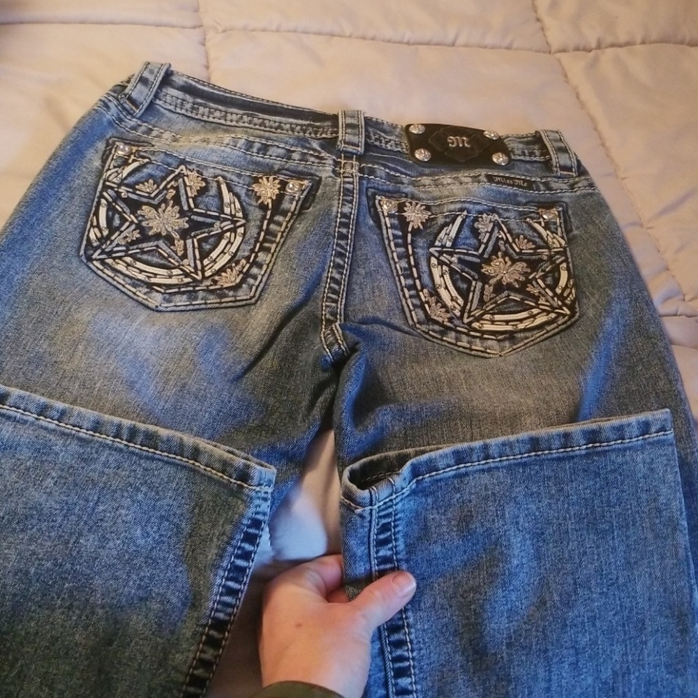 Jeans - Picture 2 of 5